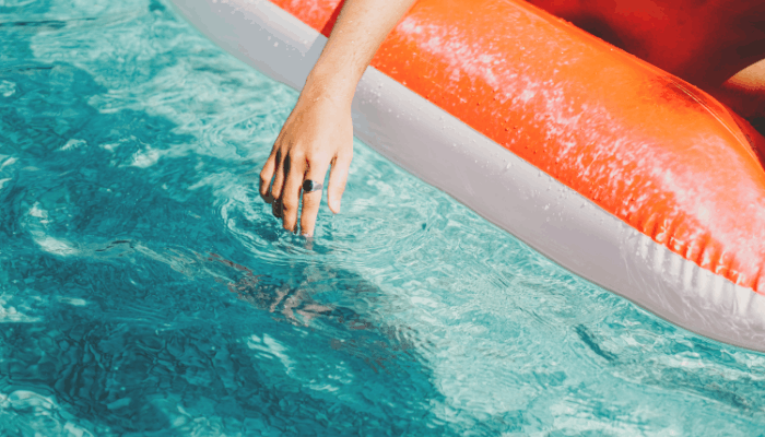 How Much Water Can a Swimming Pool Hold?