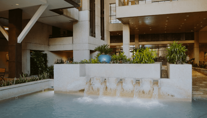 Melhores Elementos de Água para Transformar a Sua Piscina