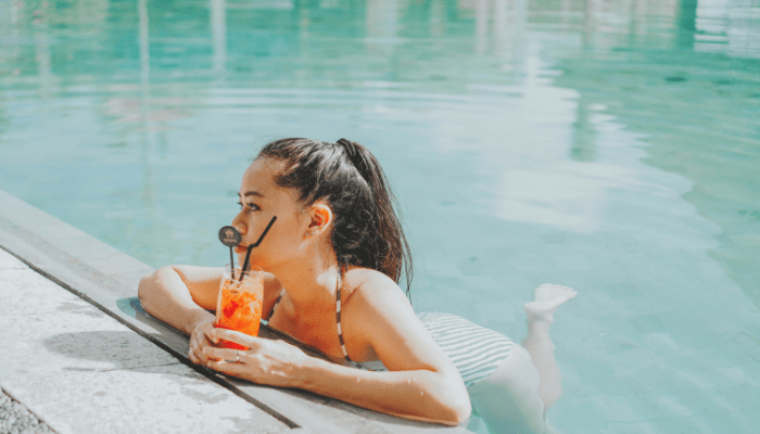 15 Creative Poolside Bar Ideas for Summer Fun