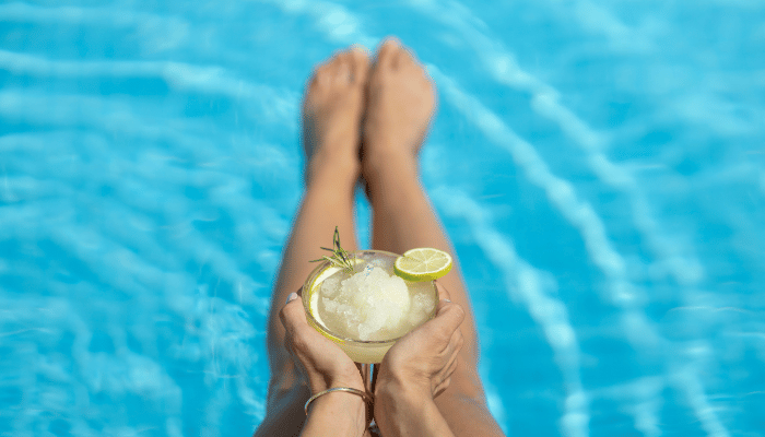 15 Poolside Cocktail Recipes & Creative Pool Drink Ideas