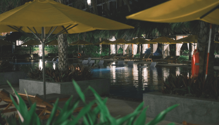 12 Poolside Dinner Ideas for Summer Nights