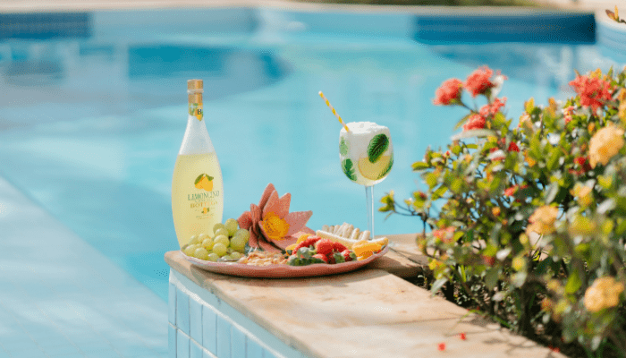 25 Ideias de Comida à Beira da Piscina para Receber