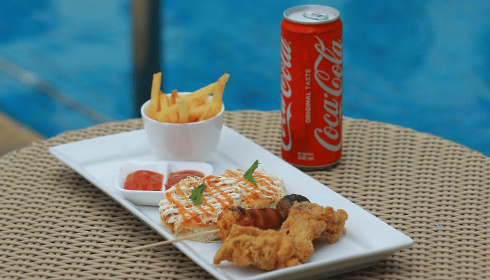 25+ Poolside Lunch Ideas for Hot Summer Days